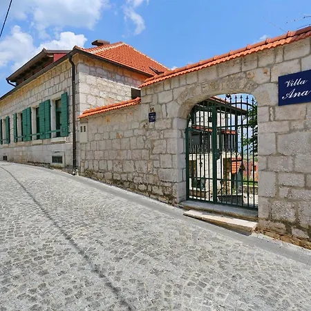 Ana Villa Vrlika