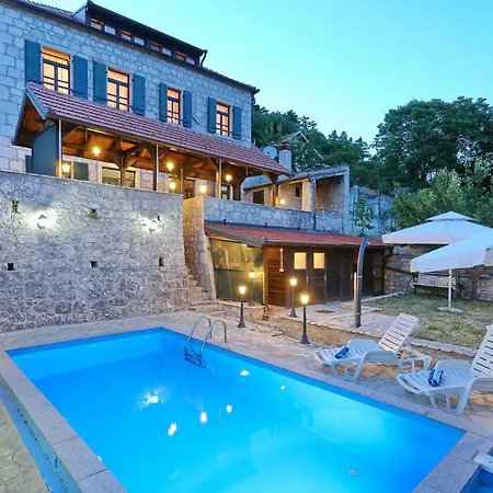 Villa Ana