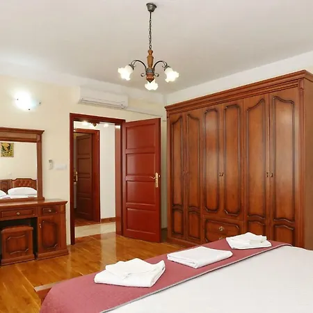 Villa Ana